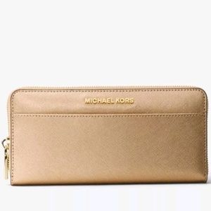 offers?♦️MK Mercer Continental Wallet